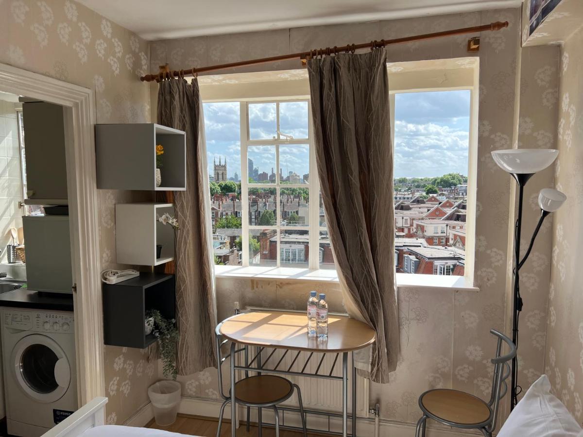 Super Located Studio In South Ken At Chelsea Cloister ロンドン エクステリア 写真